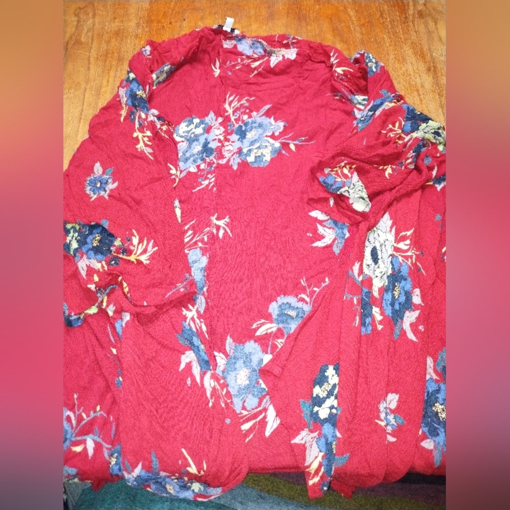 Patrons of Peace Red Floral Kimono, Size Large, Made in India